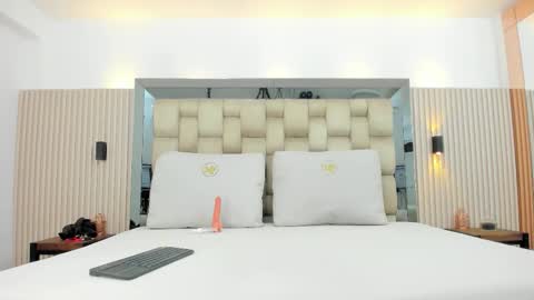  NOAH  online show from December 4, 11:43 am