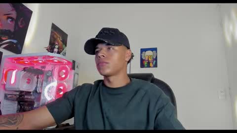 noah_silver online show from December 15, 6:59 pm