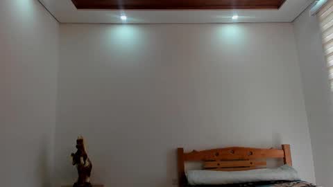 LIAM- noah online show from October 14, 1:36 pm