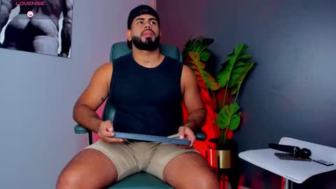 Noah online show from March 5, 7:34 pm