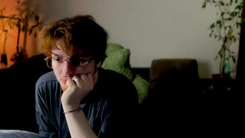 Nat online show from April 12, 10:25 pm