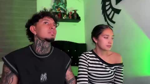 Jean Y Isa online show from June 12, 4:44 am
