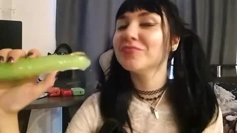 Noelle online show from June 18, 9:14 am