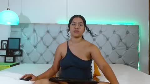Noira Vale online show from July 27, 7:11 pm