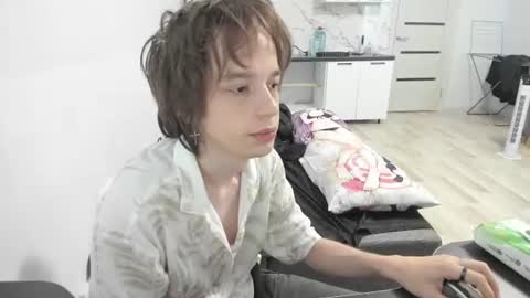 nolan_sagee online show from June 13, 9:20 am