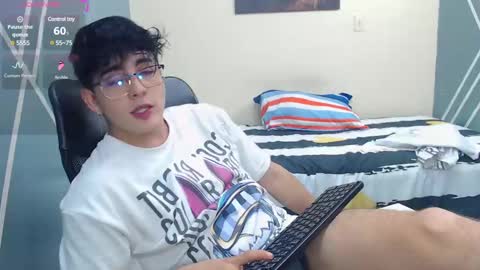 Snapshot of nolan_twink chatting on February 7, 6:24 pm Nolan online show from February 7, 6:24 pm