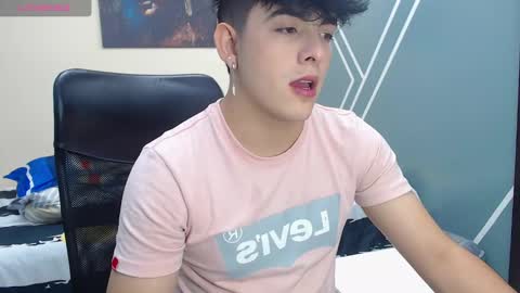Snapshot of nolan_twink chatting on February 2, 5:48 pm Nolan online show from February 2, 5:48 pm