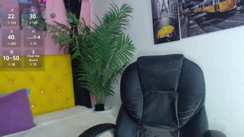 Snapshot of nolan_twink chatting on February 15, 6:23 pm Nolan online show from February 15, 6:23 pm