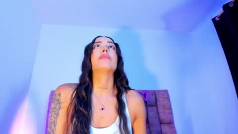 Nora Da Silva online show from June 15, 6:22 pm