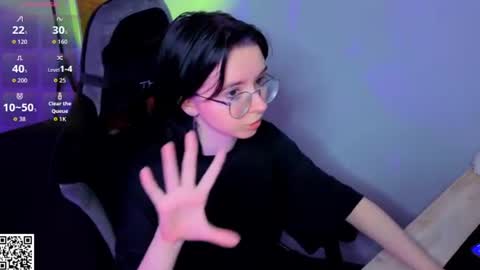 Nora Failure online show from June 14, 10:01 pm