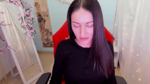 Nora online show from April 7, 11:40 pm