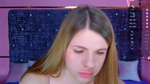 Nora online show from April 12, 2:15 am