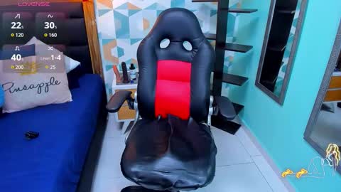 noraloux1 online show from October 6, 3:02 am