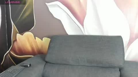 norma_ramos_ online show from July 2, 11:15 am