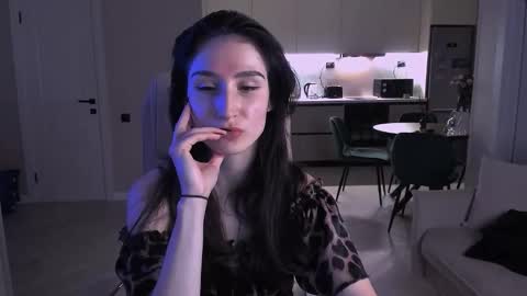 Snapshot of north_valkyrie chatting on October 31, 8:20 pm Hazel online show from October 31, 8:20 pm