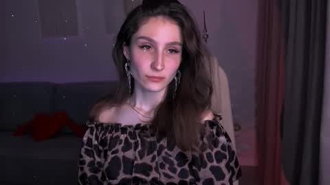 Snapshot of north_valkyrie chatting on January 12, 9:40 pm Hazel online show from January 12, 9:40 pm