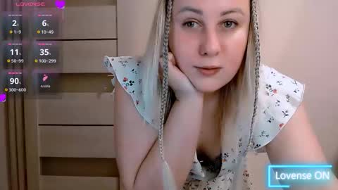 hi glad to chat online show from October 27, 1:22 pm