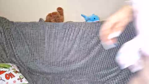 hi glad to chat online show from September 26, 8:44 am