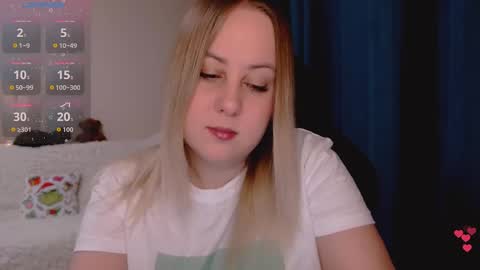 hi glad to chat online show from April 8, 1:58 pm