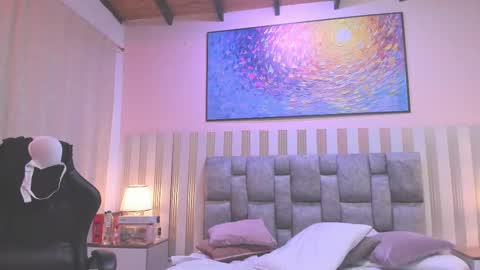 NOVA online show from November 8, 2:03 am