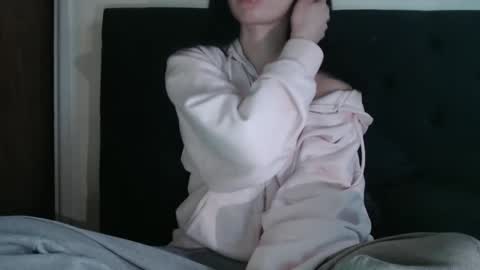 Olivia online show from March 22, 1:04 pm