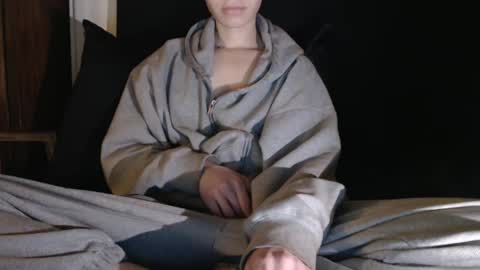 Snapshot of novafrey chatting on September 28, 5:38 am Olivia online show from September 28, 5:38 am