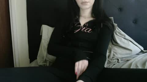 Olivia online show from June 29, 4:17 pm