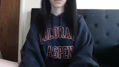 Snapshot of novafrey chatting on September 10, 3:46 pm Olivia online show from September 10, 3:46 pm
