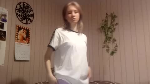 Sari  It is my first day  online show from March 4, 3:31 pm