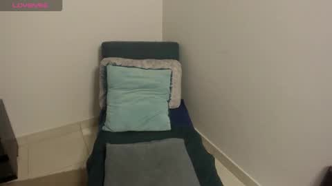 nuit_rose online show from February 19, 3:05 am