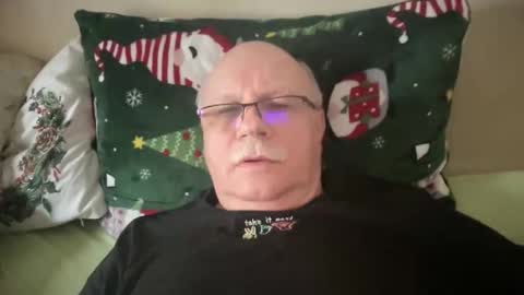 nukiss online show from March 31, 8:26 am