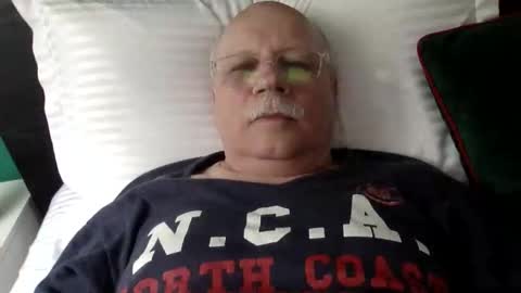 nukiss online show from April 23, 5:14 pm