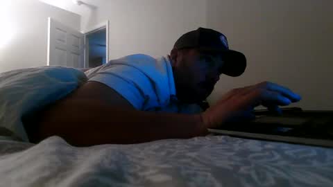 nuttincowboy727272 online show from January 14, 1:57 am