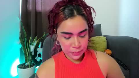 Nia online show from October 27, 8:31 pm