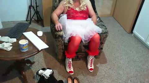 Strumpfhose online show from February 3, 8:29 am