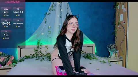 Snapshot of nymphalean chatting on February 17, 6:39 pm Kat online show from February 17, 6:39 pm