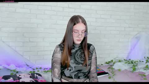 Kat online show from March 1, 7:07 pm