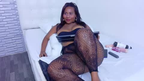 nympho_bff online show from October 17, 9:08 pm