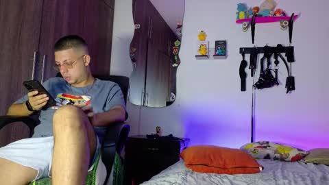 David and Steven Independents online show from February 1, 9:23 pm