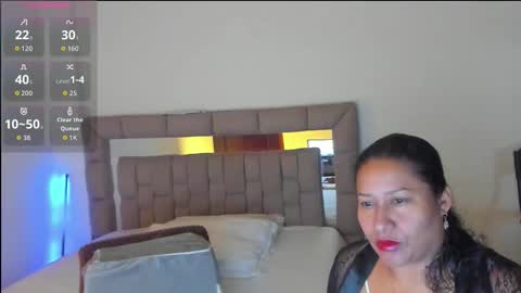 nyomi browm online show from October 28, 9:54 am