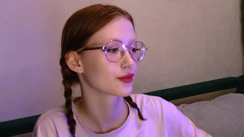 nyra_thira online show from July 4, 10:46 pm