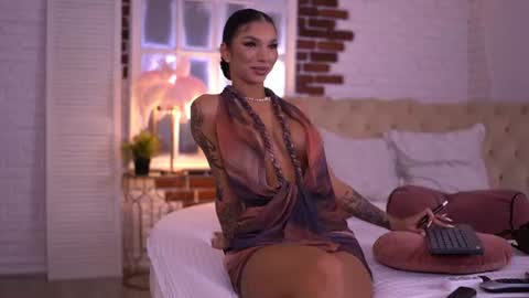 Nyssa online show from July 27, 7:11 pm