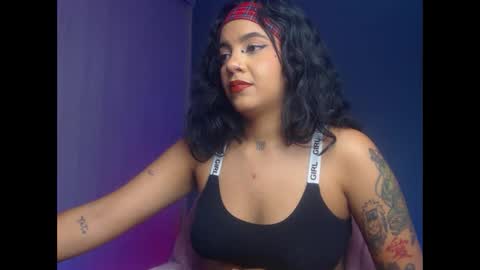 Snapshot of obeyval chatting on September 16, 12:01 am Vale online show from September 16, 12:01 am