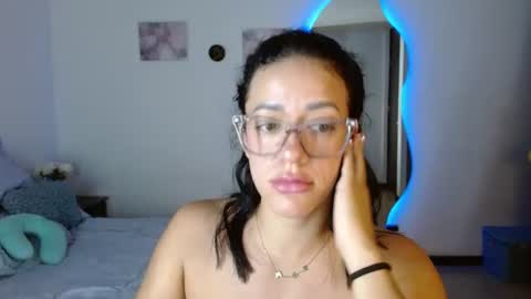 obsidian_love1 online show from June 29, 1:35 am