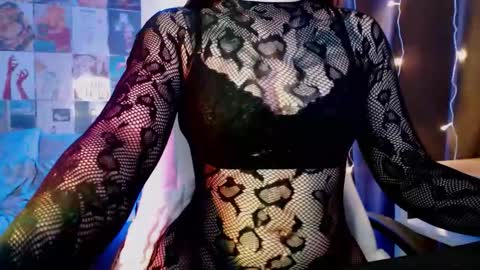 obsidian_siren online show from March 3, 3:19 pm