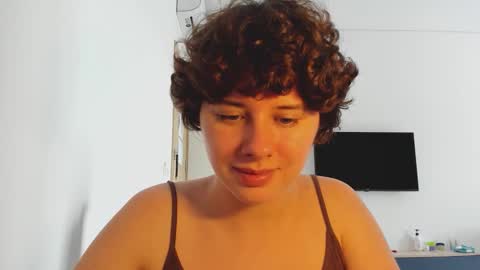 Evie online show from February 18, 5:40 am