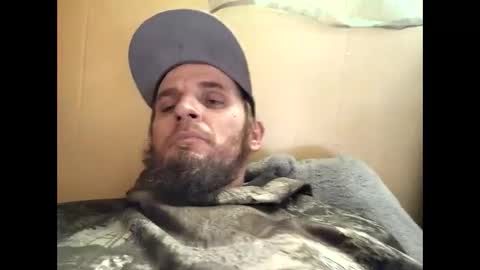 oddjuggla online show from November 18, 6:44 pm