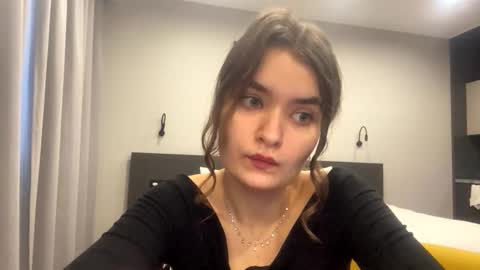 Noelle online show from October 22, 5:21 am