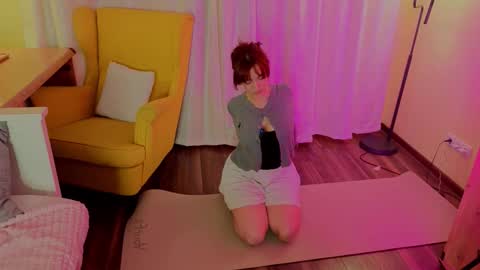 Mona online show from March 4, 6:16 pm