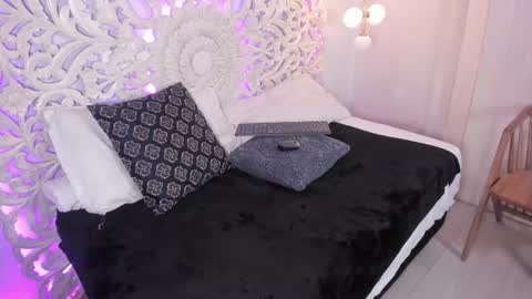 Ana  online show from October 10, 11:49 am